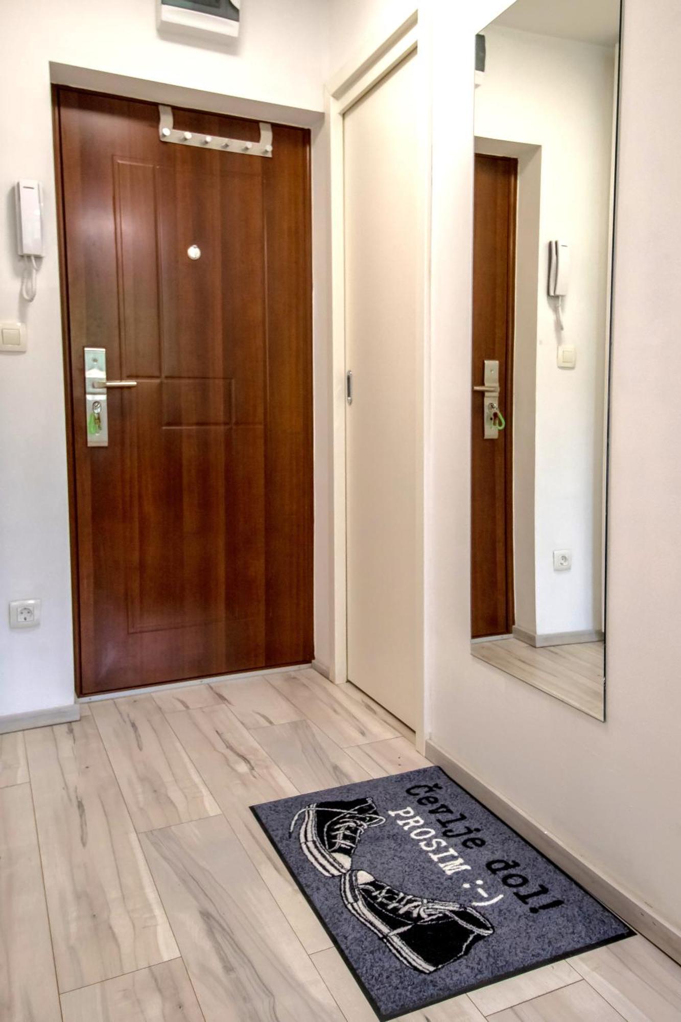 Apartment Studio My Residence In The City Center Ljubljana Ngoại thất bức ảnh